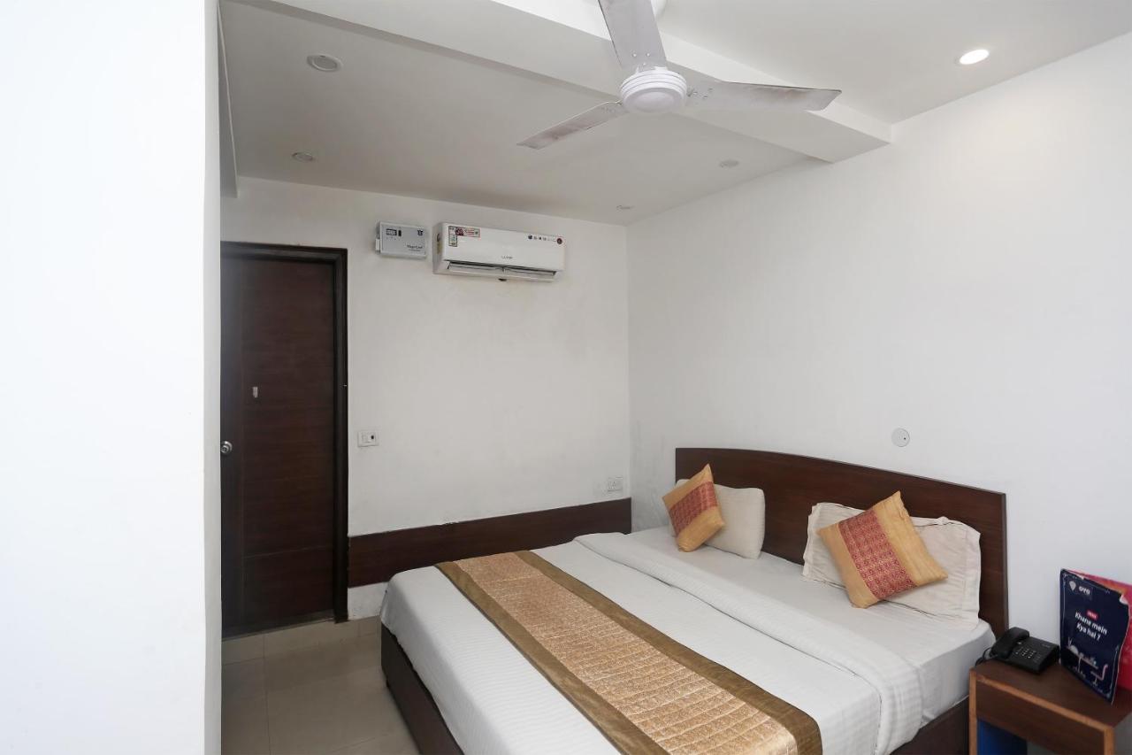 Oyo 11605 Hotel Aravali Inn Yeni Delhi Dış mekan fotoğraf